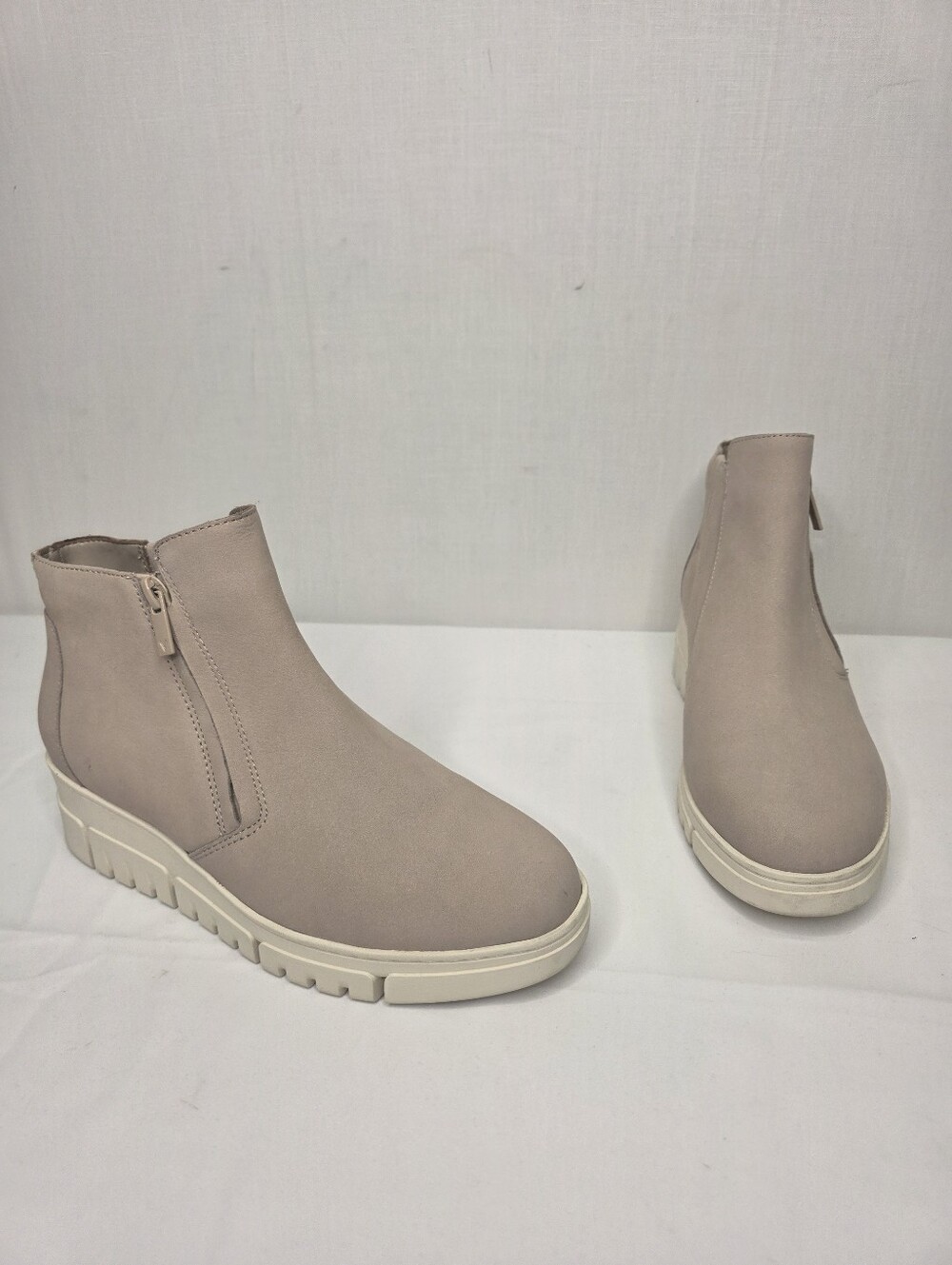 Vionic Uptown Sur Weatherproof Platform Booties Taupe Sz 7